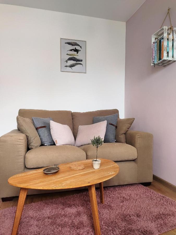 Ferienwohnung Alte Schule Ruhwarden ภายนอก รูปภาพ